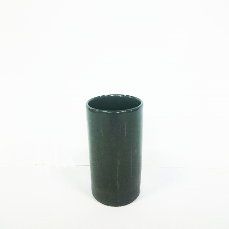 Декоративная ваза из керамики
